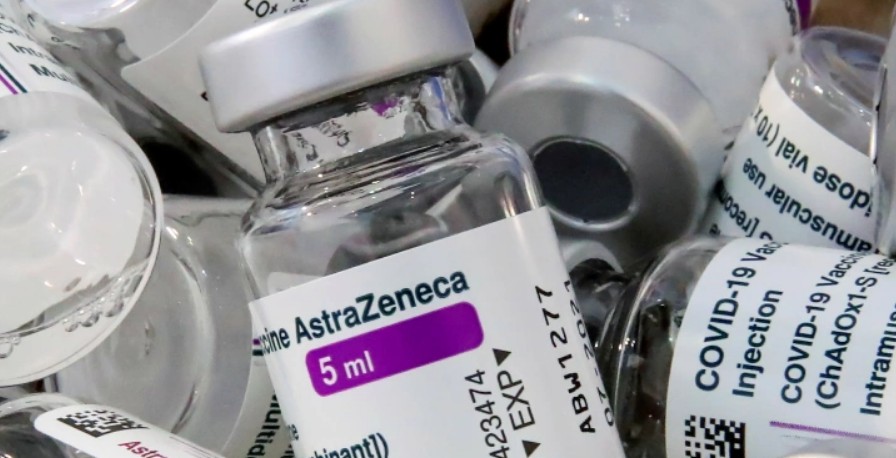 Αποτελεσματική αλλά όχι άμεσης προτεραιότητας η τρίτη δόση του εμβολίου της AstraZeneca